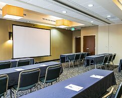 Cambria Hotel Denver International Airport