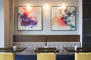 Cambria Hotel Denver International Airport