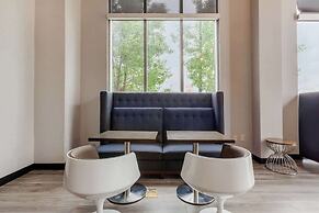 Cambria Hotel Denver International Airport