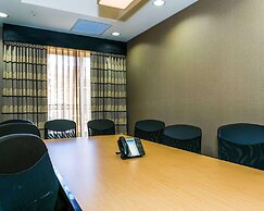 Cambria Hotel Denver International Airport