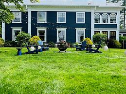 Gateways Inn & Restaurant