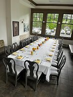 Gateways Inn & Restaurant