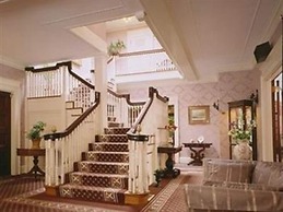 Gateways Inn & Restaurant