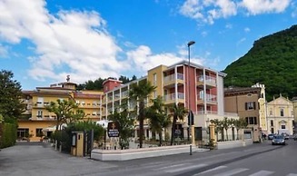 Hotel Bisesti