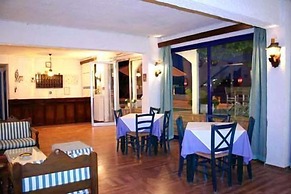 Knossos Hotel