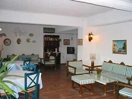 Knossos Hotel