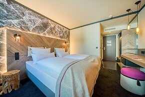 FourSide Hotel Salzburg, Trademark Collection by Wyndham