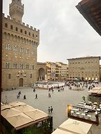 In Piazza della Signoria - Residenza d'Epoca