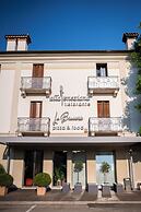 Sweet Hotel