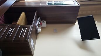 Hazelbrook House B&B