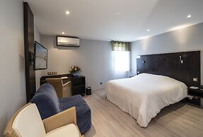 Cottage Hotel