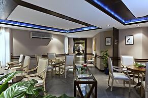 Cottage Hotel