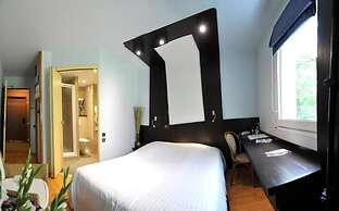 Cottage Hotel