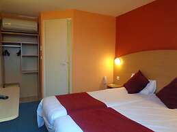 Hotel initial by balladins Roissy CDG / Saint-Mard