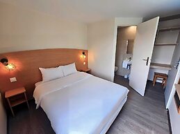 Hotel initial by balladins Roissy CDG / Saint-Mard
