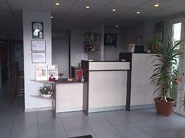 Hotel initial by balladins Roissy CDG / Saint-Mard