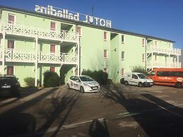 Hotel initial by balladins Roissy CDG / Saint-Mard