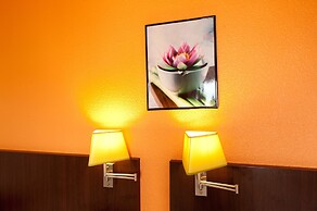 Hotel Milton (ex Gis Hotel)