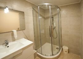 Hotel Milton (ex Gis Hotel)