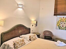 Hotel Ossidiana Stromboli Center