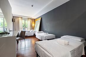 Aston Hotel