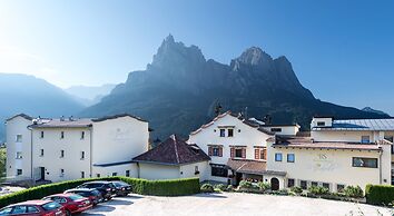 Mirabell Alpine Garden Resort