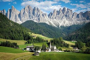 Mirabell Alpine Garden Resort