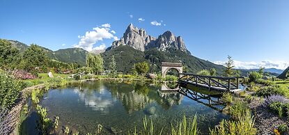 Mirabell Alpine Garden Resort