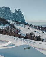 Mirabell Alpine Garden Resort