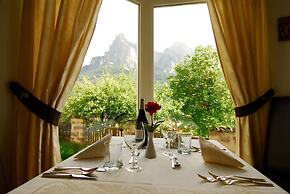 Mirabell Alpine Garden Resort