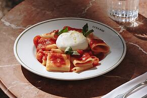 Parkhotel Mondschein, a Member of Design Hotels