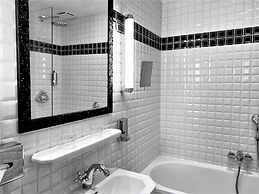 Hotel Le Cercle Tour Eiffel