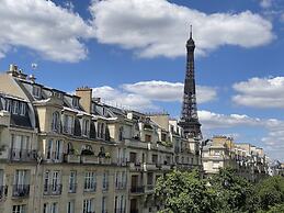 Hotel Le Cercle Tour Eiffel