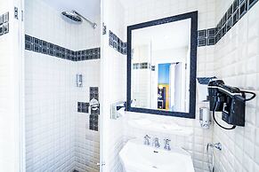 Hotel Le Cercle Tour Eiffel