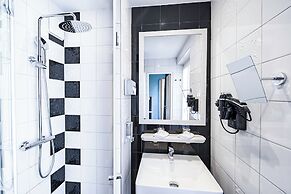 Hotel Le Cercle Tour Eiffel