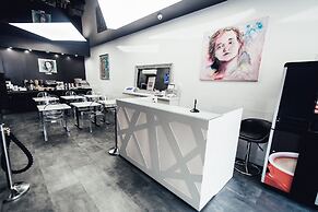 Hôtel de l'Exposition République