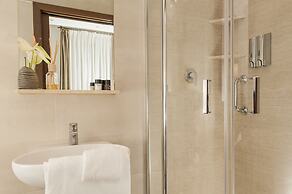 Daphne Luxury Suites