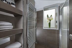 Daphne Luxury Suites