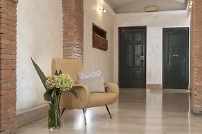 Daphne Luxury Suites