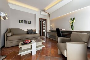 Daphne Luxury Suites