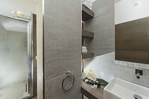 Daphne Luxury Suites