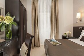 Daphne Luxury Suites