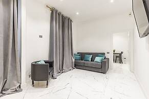 Daphne Luxury Suites