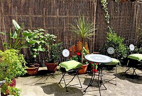 Baggot Court Townhouse