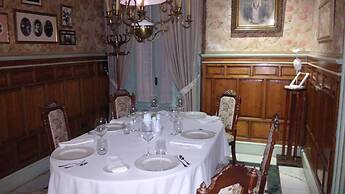 Taberna del Alabardero