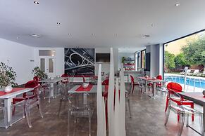 Hotel AACR Monteolivos