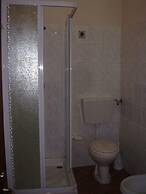 XXVII Aprile Bed & Car