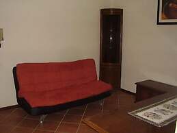 XXVII Aprile Bed & Car