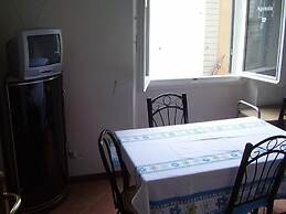 XXVII Aprile Bed & Car