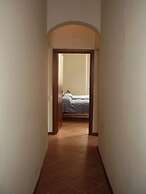 XXVII Aprile Bed & Car